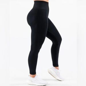 ALPHALETE AMPLIFY CONTOUR LEGGING